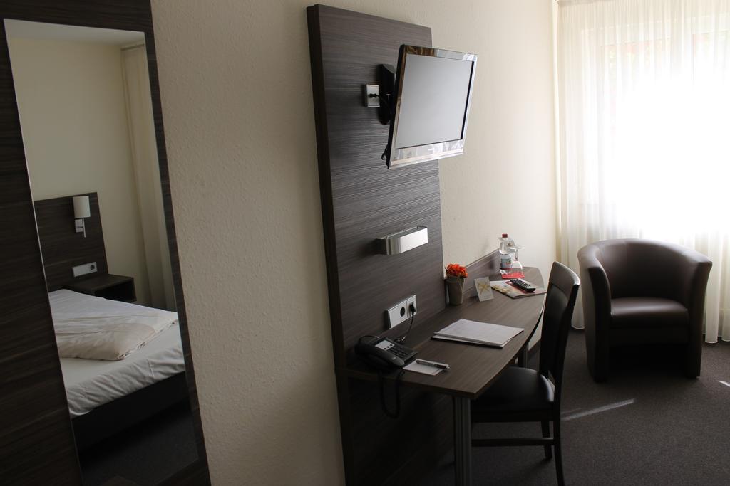Hotel Weissach Am Neuenbuehl Chambre photo