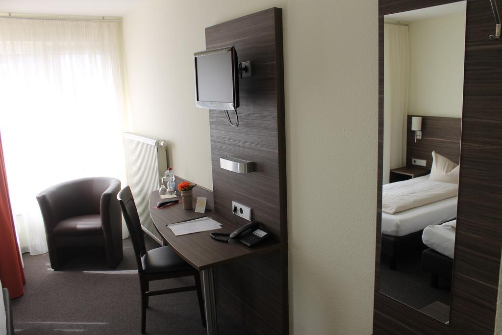 Hotel Weissach Am Neuenbuehl Chambre photo